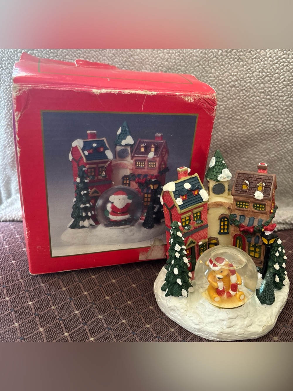 Bear Snow globe